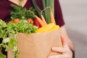 Why Online Grocery Shopping is Increasing in Popularity Why Online Grocery Shopping is Increasing in Popularity